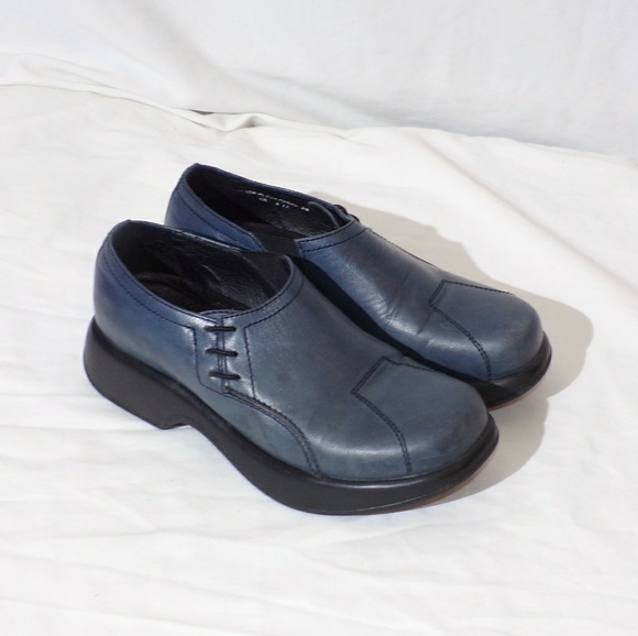 stretching dansko clogs